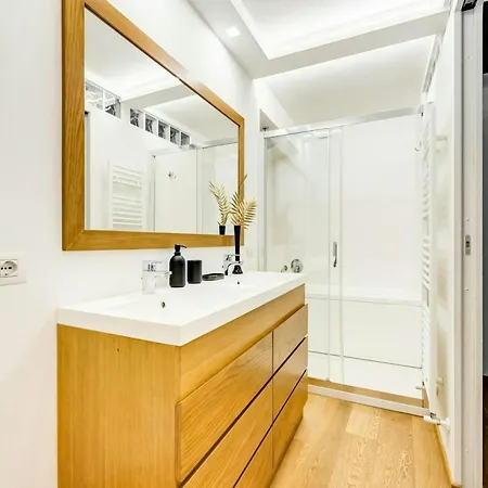 Angel Housing سولمونا